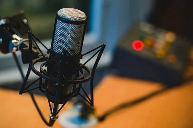 Creating Incredible Podcasts Takes More than an Incredible Topic |